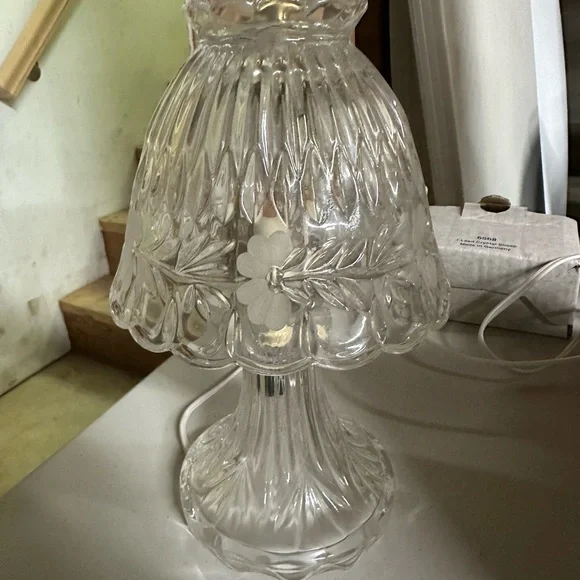 Princess House Glass Table Lamp - Picture 1 of 2